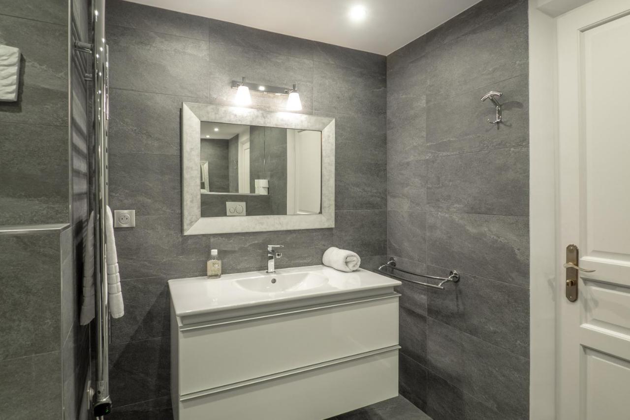 Charmant Appartement Spacieux Pour 6P Vue Mer Vieil Antibes Dış mekan fotoğraf